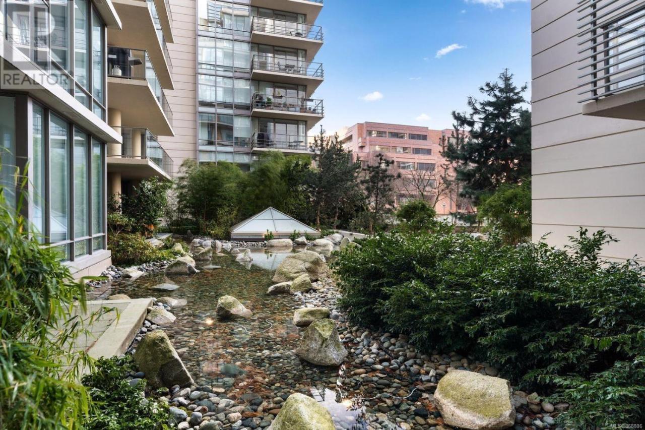 Apartment Waterfalls - In Falls Downtown With Pool